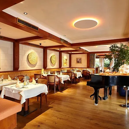 Wellnesshotel Sonnenhalde Tonbach ホテル バイアースブロン