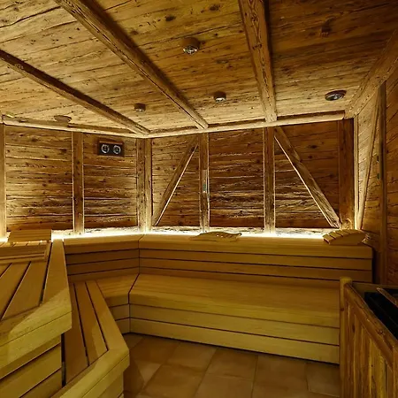 Wellnesshotel Sonnenhalde Tonbach ホテル 4*