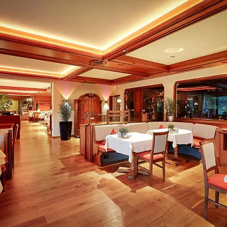 Wellnesshotel Sonnenhalde Tonbach Otel