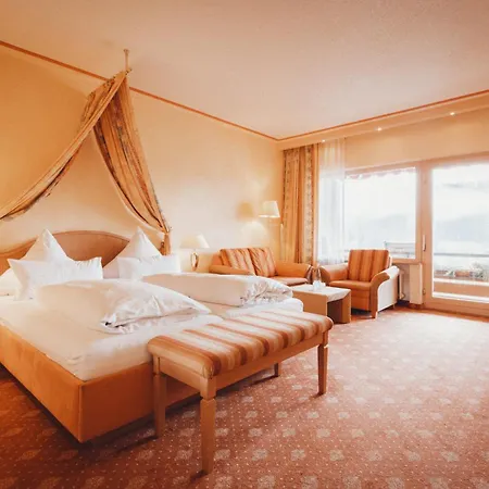 Wellnesshotel Sonnenhalde Tonbach Hotel 4*