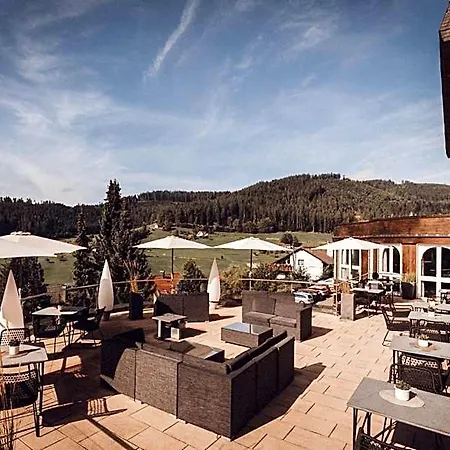 Hotel Wellnesshotel Sonnenhalde Tonbach 4*