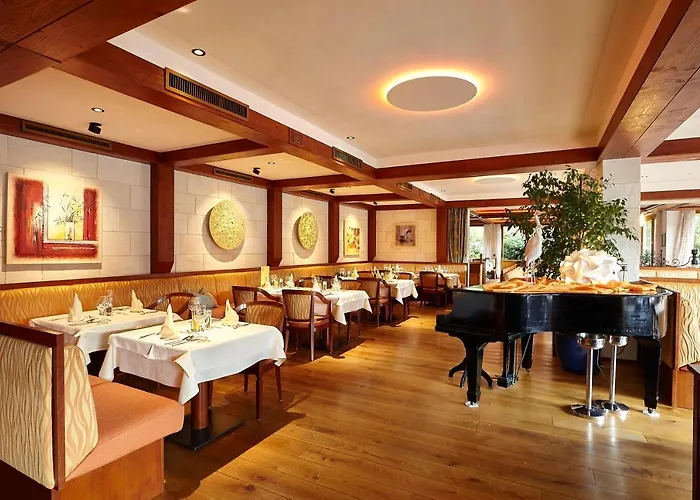 Wellnesshotel Sonnenhalde Tonbach Отель Байрсброн