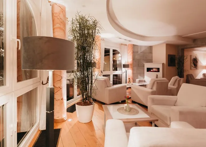 Wellnesshotel Sonnenhalde Tonbach Отель