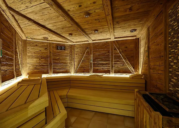 Wellnesshotel Sonnenhalde Tonbach Отель 4*