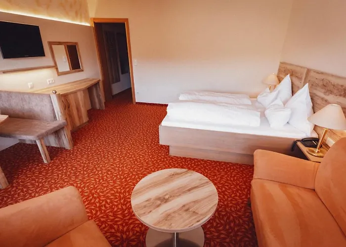 Wellnesshotel Sonnenhalde Tonbach Байрсброн